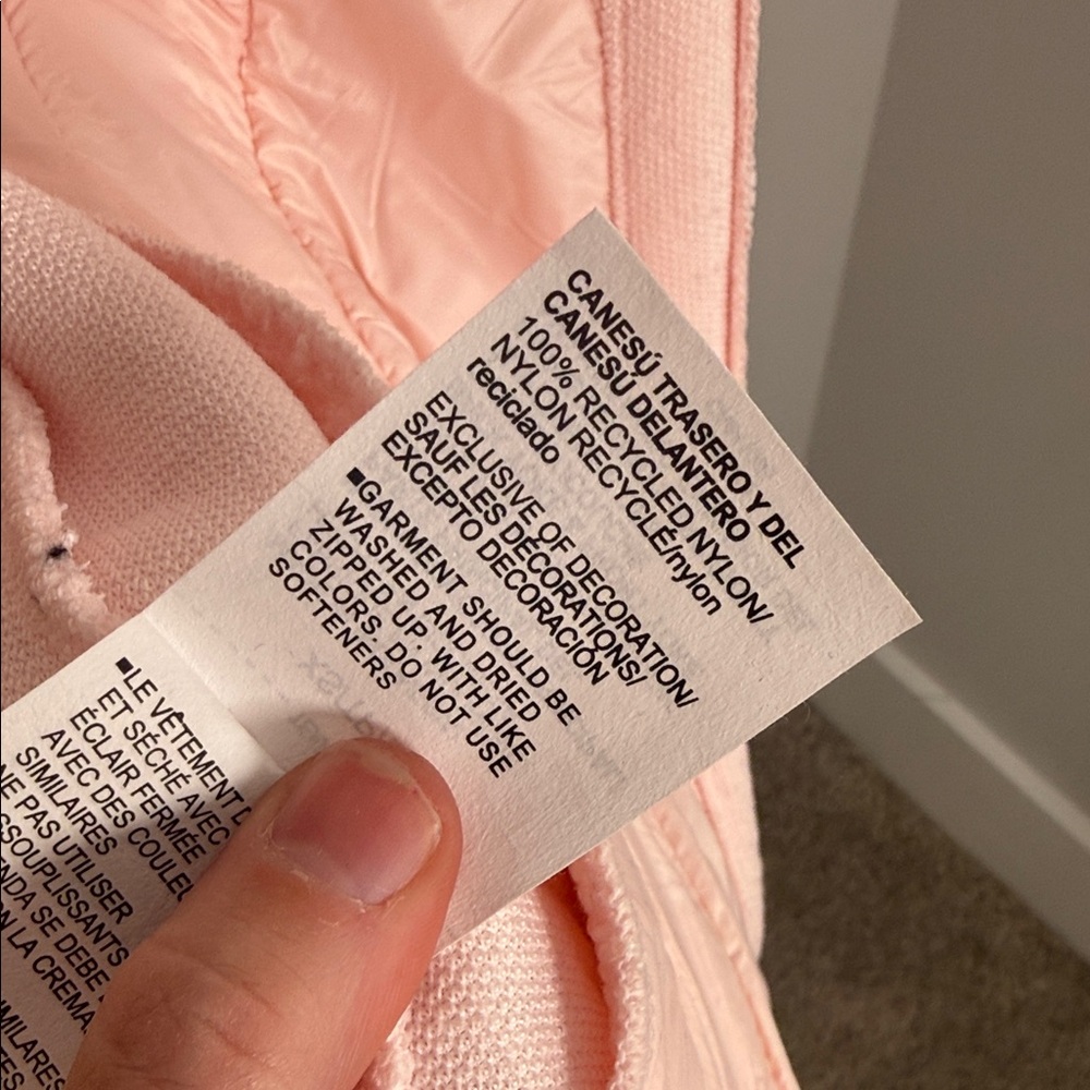 NEW w/TAGS Under Armour Light Pink Fleece Vest - Picture 9 of 9